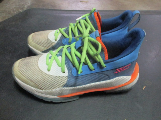 Load image into Gallery viewer, Used Under Armour Basketball Shoes Size 5

