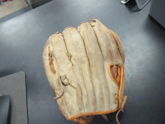 Vintage Rawlings Mickey Mantle Leather Baseball Glove
