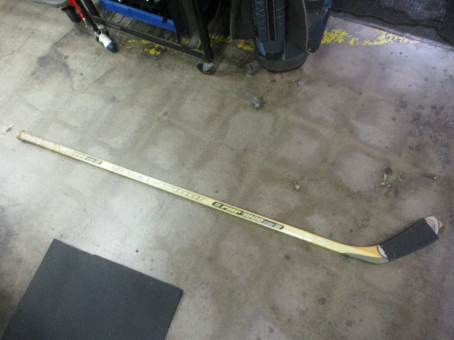 Load image into Gallery viewer, Used Sher-Wood III PMP 7000 66&quot; Hockey Stick

