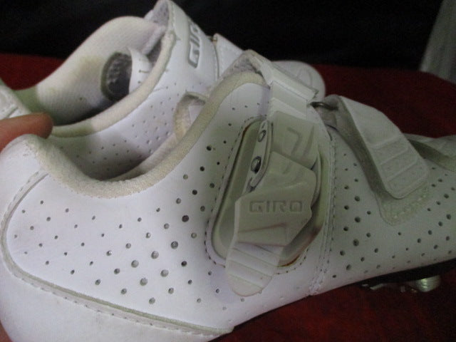 Load image into Gallery viewer, Used Giro Espada E70 Cycling Shoes Size 6.5
