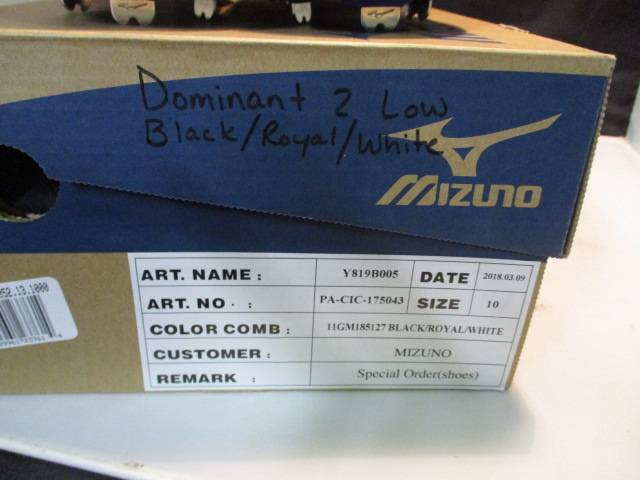 Load image into Gallery viewer, New Mizuno Dominant 2 Low Metal Baseball Cleats Size 10

