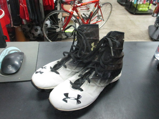 Used Under Armour Highlight Football Cleats Size 3.5