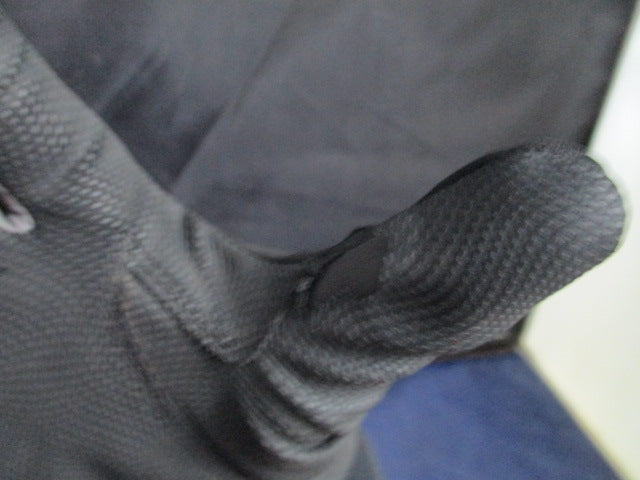 Load image into Gallery viewer, Used Louisville Slugger Batting Glove Youth SIze Large - ripping thumb
