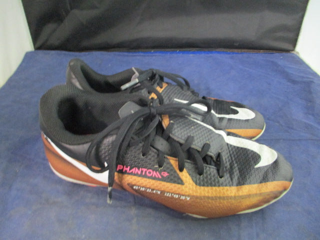 Load image into Gallery viewer, Used Nike Phantom Cleats Youth Size 2.5
