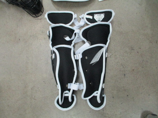 Load image into Gallery viewer, New All-Star Future Series Fastpitch Catcher&#39;s Set Ages 7-9 - Black
