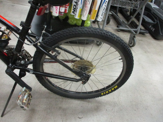 Used Specialized Hotrock 24" 21-Speed Mountain Bike