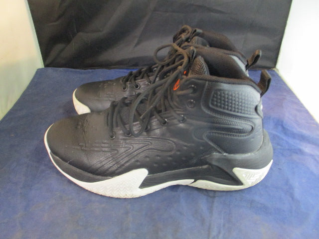 Load image into Gallery viewer, Used Beita High Top Basketball Shoes Adult Size 7.5
