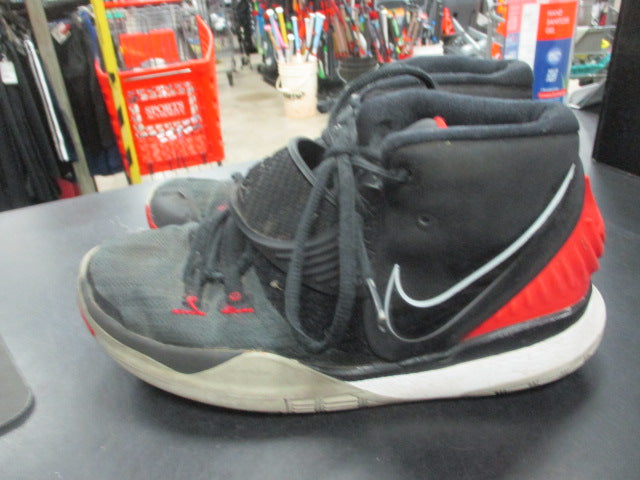Load image into Gallery viewer, Used Nike Boy&#39;s Basketball Shoes Size 6
