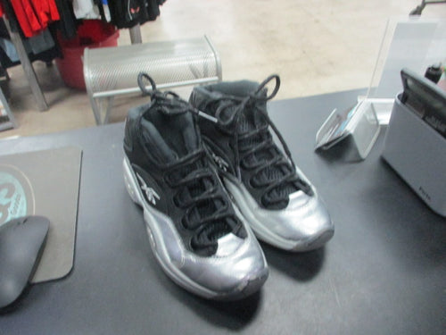 Used Reebok Basketball Shoes Size 4.5