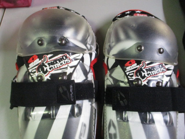 Load image into Gallery viewer, Used Nitro Circus Option Knee / Shin Guards Size Adult
