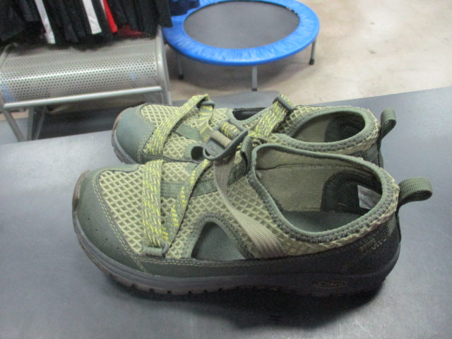 Load image into Gallery viewer, Used Chaco Hiking Sandals Size 4
