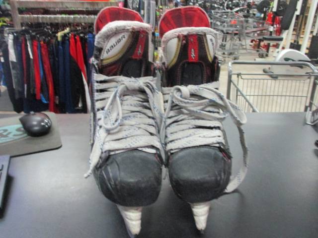 Load image into Gallery viewer, Used Bauer APX2 Hockey Skates Size 3
