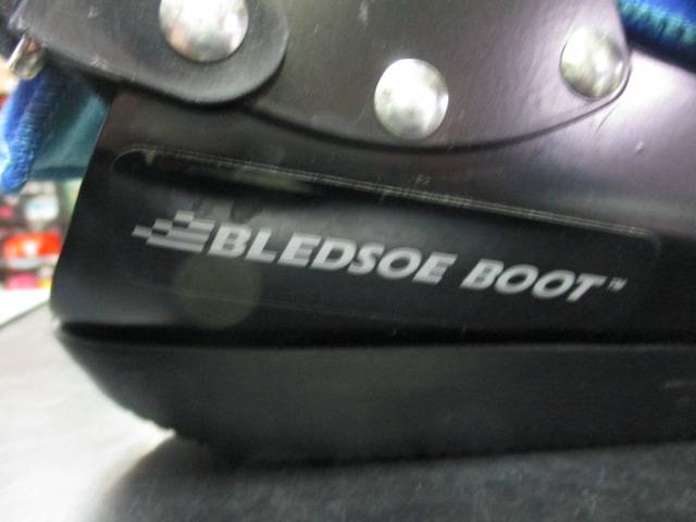 Load image into Gallery viewer, Used Bledsoe Brace System Boot Size Medium
