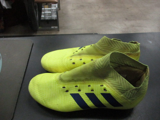 Load image into Gallery viewer, Used Adidas Nemesis Soccer Cleats Size 13.5 (No Laces , Missing Right Insole)
