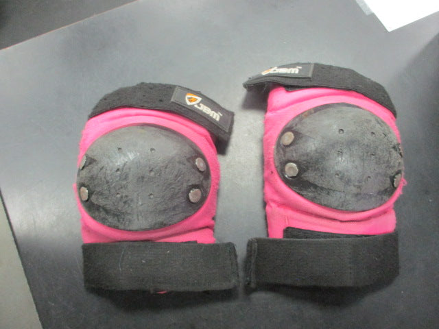 Load image into Gallery viewer, Used JBM Pink Skate Knee Pads - Youth
