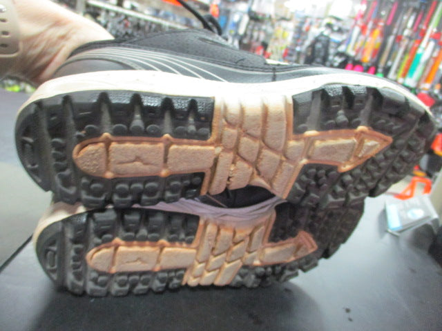 Load image into Gallery viewer, Used Mizuno Ambition Turf Softball Shoes / Cleats 6.5  Women&#39;s
