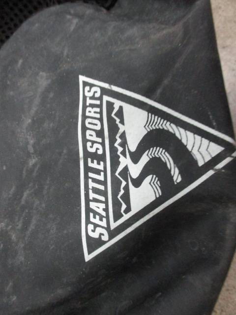 Load image into Gallery viewer, Used Seattle Sports Mesh Scuba Duffle Bag
