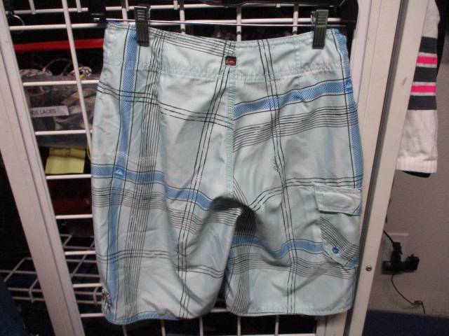 Load image into Gallery viewer, Used Junior&#39;s Quicksilver Board Shorts Size 12
