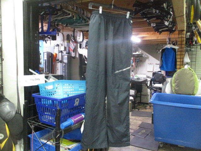 Load image into Gallery viewer, Used Bauer 375 Hockey Warm-Up Pants Size Small
