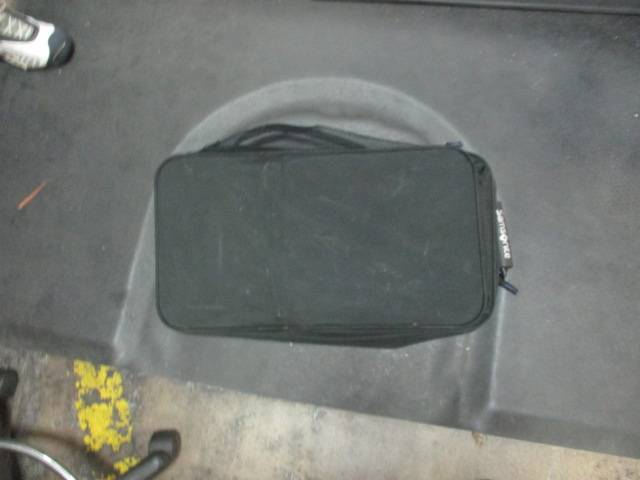 Load image into Gallery viewer, Used Samsonite Luggage Bag Black
