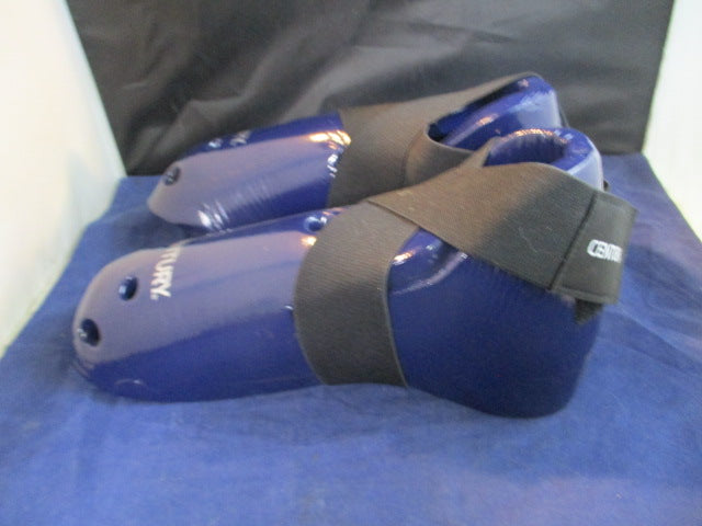 Load image into Gallery viewer, Used Century Foot Protector Adult Size 11/12
