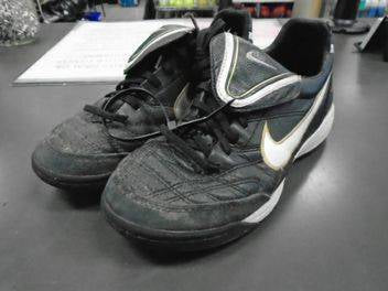Used Nike Tiempo Soccer Turf Shoes Sz 4.5