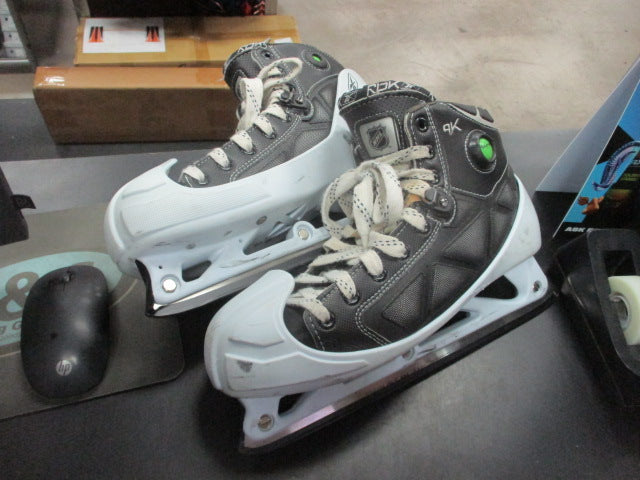 Load image into Gallery viewer, Used Reebok RBK 9K Hockey Goalie Skates Size 9
