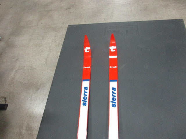Load image into Gallery viewer, Used Omnitrak Sierra Cross Country Skis 190cm
