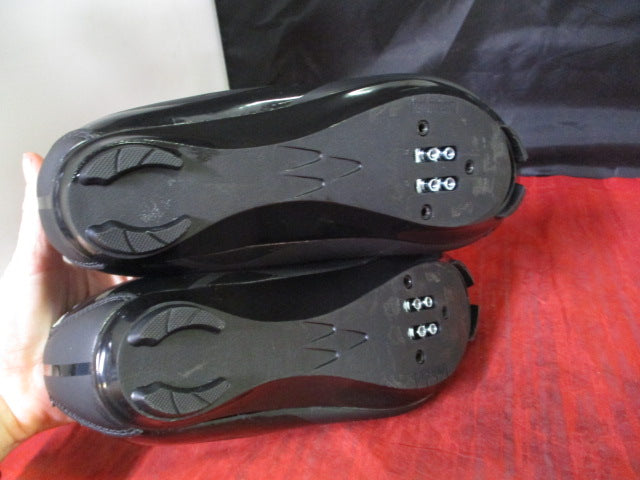 Load image into Gallery viewer, Used Tomasso Cycling Shoes Size 38
