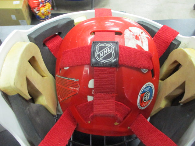 Load image into Gallery viewer, Used Bauer NVE 3 Hockey Goalie Helmet
