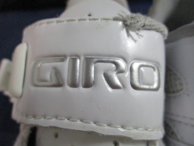 Load image into Gallery viewer, Used Giro Solara  Road Bike Shoes Women Size 6.5
