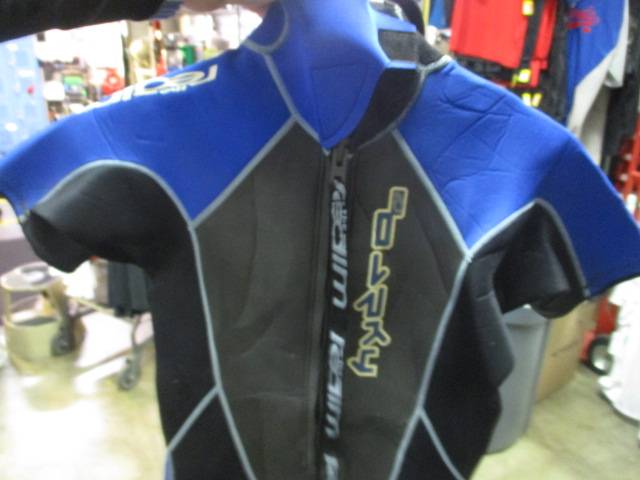 Load image into Gallery viewer, Used Realm Size 16 Shorty Wetsuit
