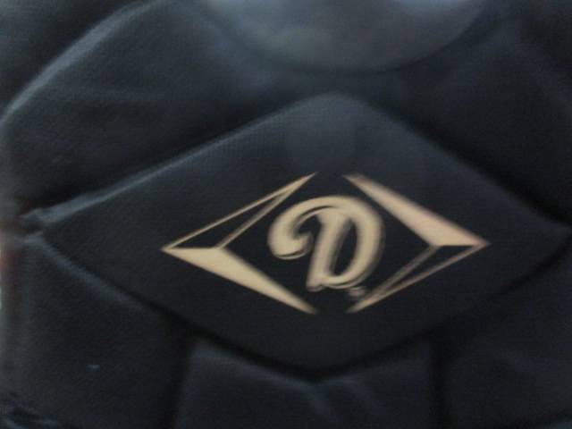 Load image into Gallery viewer, Used Diamond DCP-11 Catcher Chest Protector Age 7-9
