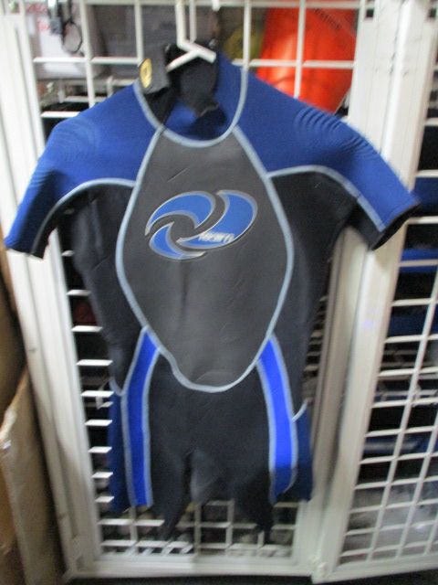 Load image into Gallery viewer, Used The Realm Hydro Wetsuit Adult Size Medium
