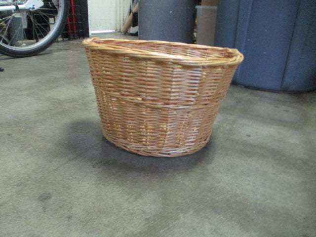 Load image into Gallery viewer, Used Wicker Bicycle Basket
