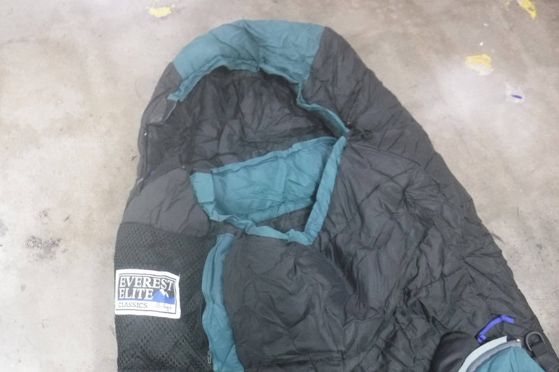 Load image into Gallery viewer, Used Everest Classic Elite Omni 2 Piece Internal/External Sleeping Bag
