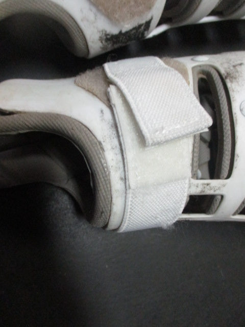 Load image into Gallery viewer, Used STX Shin Guards Size Medium
