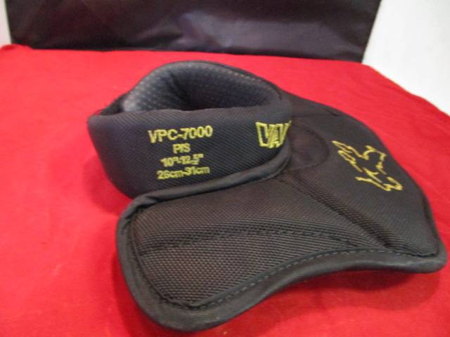 Load image into Gallery viewer, Use Vaughn Youth Hockey Neck Guard Size 10&quot; - 12.5&quot;
