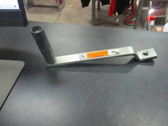 Load image into Gallery viewer, Used Trailer Hitch Crank Arm

