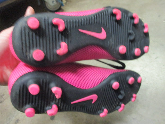 Load image into Gallery viewer, Used Nike Pink Soccer Cleats Size 13c
