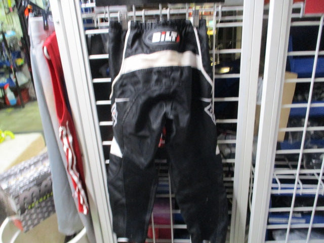 Load image into Gallery viewer, Used Bilt MX / Dirt Bike Pants Youth Size 26
