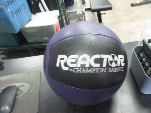 Load image into Gallery viewer, Used Champion Reactor 15.4 LB (7 KG) Medicine Ball
