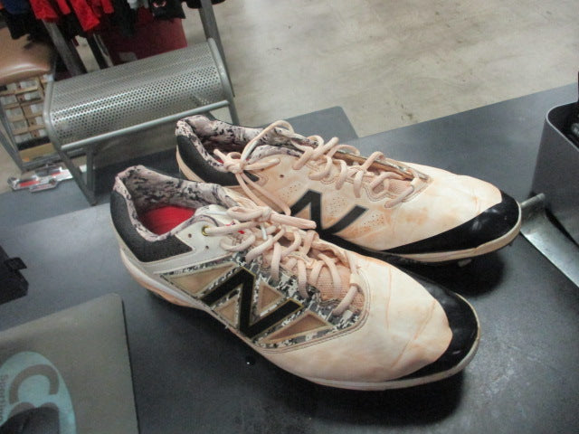 Load image into Gallery viewer, Used New Balance Metal Baseball Cleats Size 16
