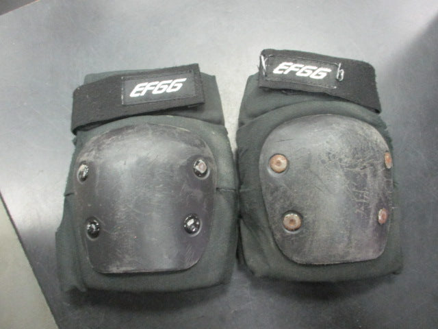Load image into Gallery viewer, Used EFGG Skating Knee Pads - Youth
