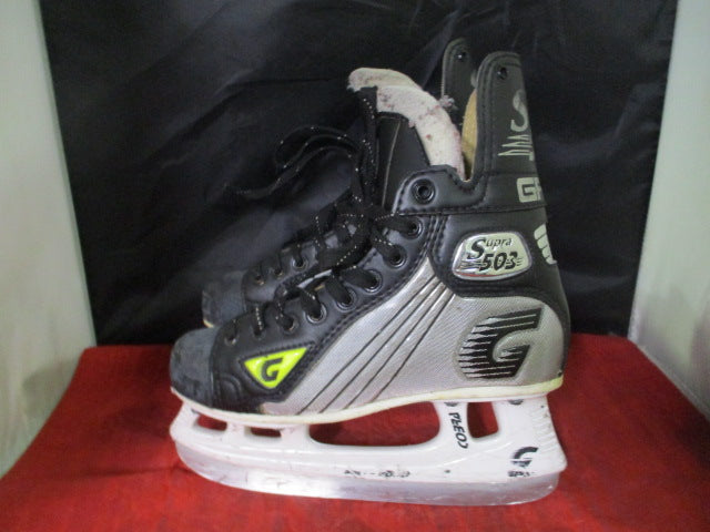 Load image into Gallery viewer, Used Graf Supra 503 Hockey Skates Size 4
