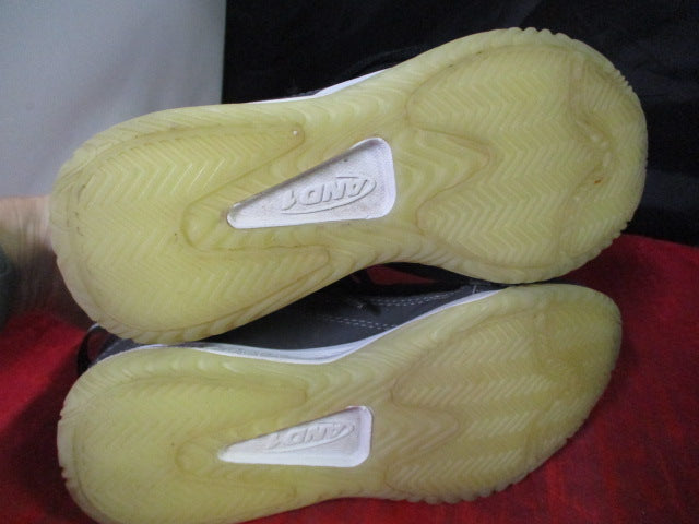 Load image into Gallery viewer, Used ANd1 F20 Kids Basketball Shoes Size 2
