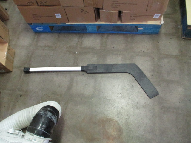 Load image into Gallery viewer, Used Junior Goalie Hockey Stick - 40&quot;
