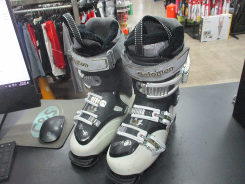 Used SAlomon Quest Access 710 Womens Ski Boots Size 23