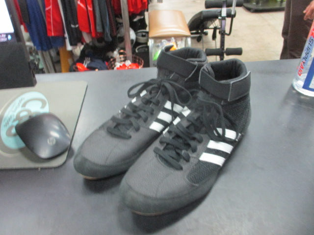 Load image into Gallery viewer, Used Adidas Wrestling Shoes Size 6.5
