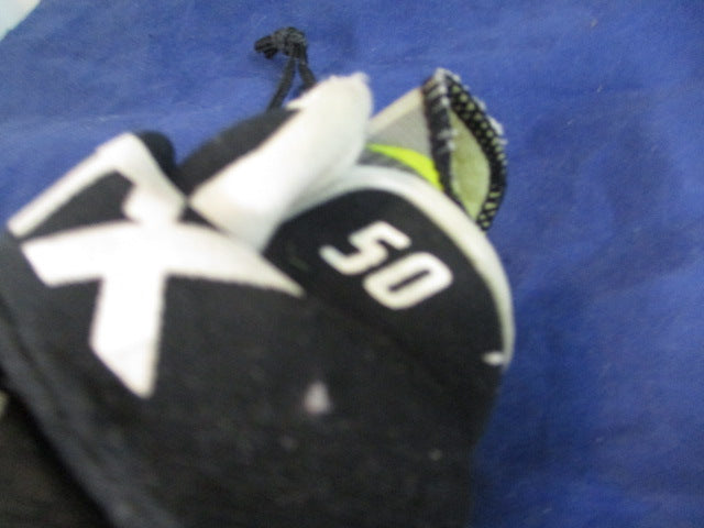 Load image into Gallery viewer, Used STX Stallion 50 Lacrosse Gloves Size Youth
